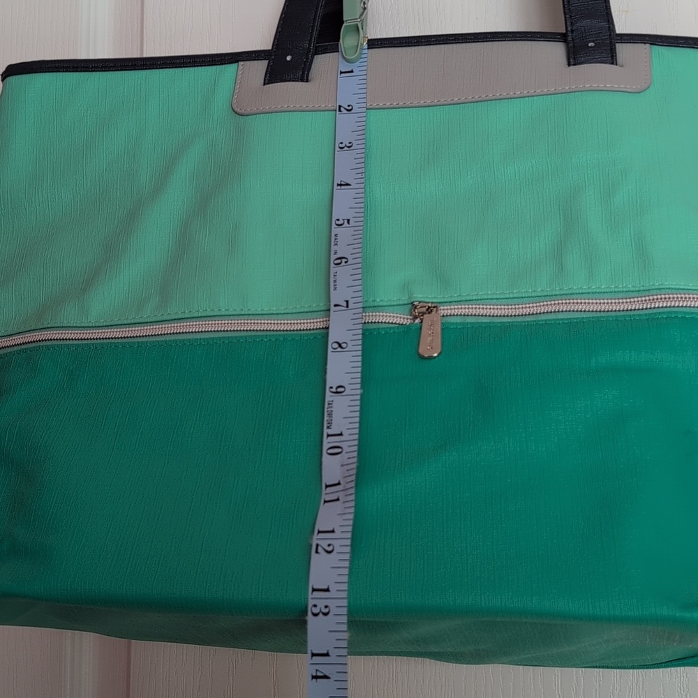 🆕 Tupperware®️ Expandable Tote - Picture 4 of 9